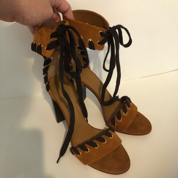 🌸 CHLOÉ Shoes 🌸 - Picture 5 of 9